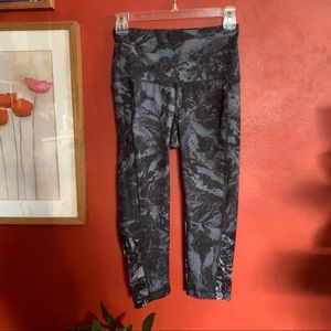 LOLE Burst Capris High Waist Legging Small